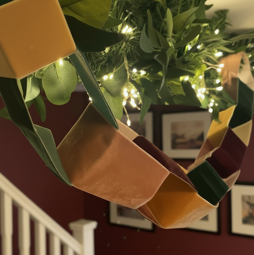 Luxury Velvet Christmas Paper Chain – Reusable Handmade Festive Decoration